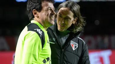Vasco de Diniz atropela o S&atilde;o Paulo de Zubeld&iacute;a, e vaias no MorumBIS s&atilde;o recado direto &agrave; diretoria