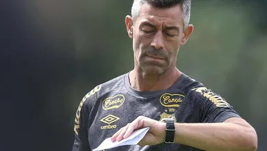 At&eacute; qual rodada vai a sobrevida de Pedro Caixinha no Santos?