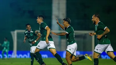 O primeiro gol da S&eacute;rie B foi uma pintura de Matheus Barbosa, que abriu a goleada do Guarani