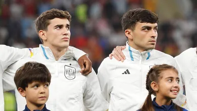 Meia da Espanha esnoba cr&iacute;ticas: &lsquo;As pessoas n&atilde;o entendem nada de futebol. S&oacute; pensam nisso&rsquo;