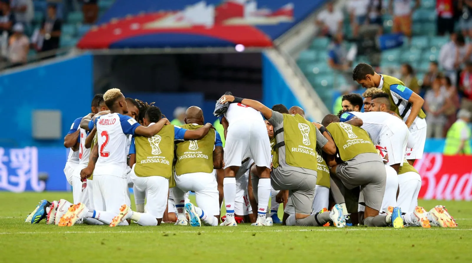 A emo&ccedil;&atilde;o n&atilde;o se conteve quando o hino do Panam&aacute; foi executado pela primeira vez na Copa