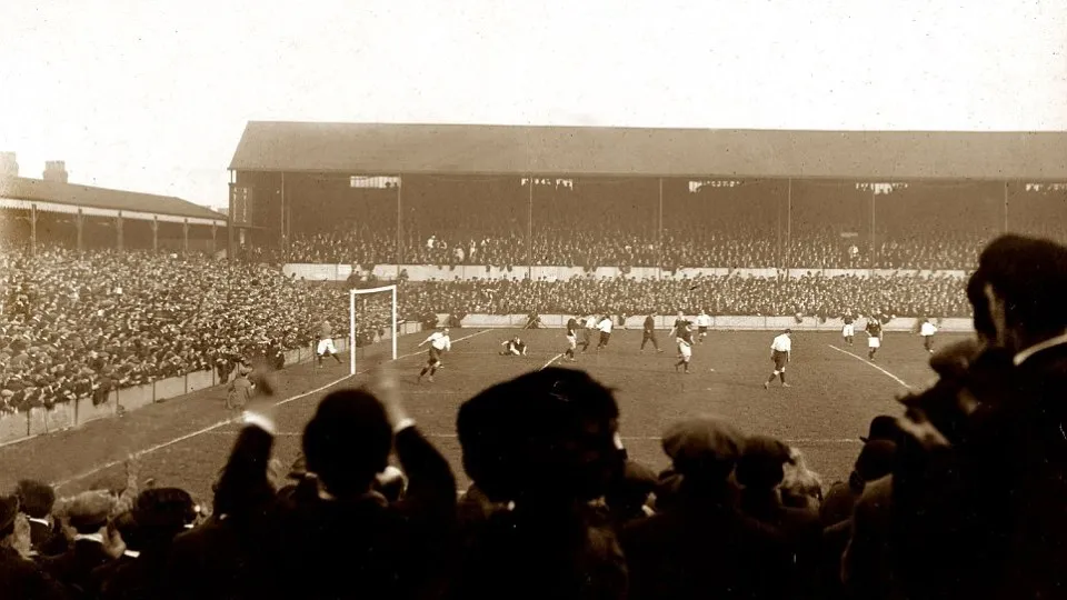 H&aacute; 130 anos, nascia o embri&atilde;o da Copa do Mundo: o primeiro torneio de sele&ccedil;&otilde;es da hist&oacute;ria