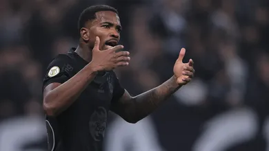 Corinthians multa Cac&aacute; ap&oacute;s rea&ccedil;&atilde;o explosiva contra jornalistas; entenda o que motivou a atitude