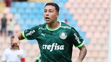 Com brilho de Estev&atilde;o (de novo), Palmeiras vira sobre Sport e vai para terceira fase da Copinha em  busca do tri