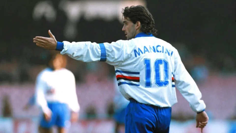 Nos 50 anos de Roberto Mancini, ignore o t&eacute;cnico contest&aacute;vel e relembre o atacante cerebral