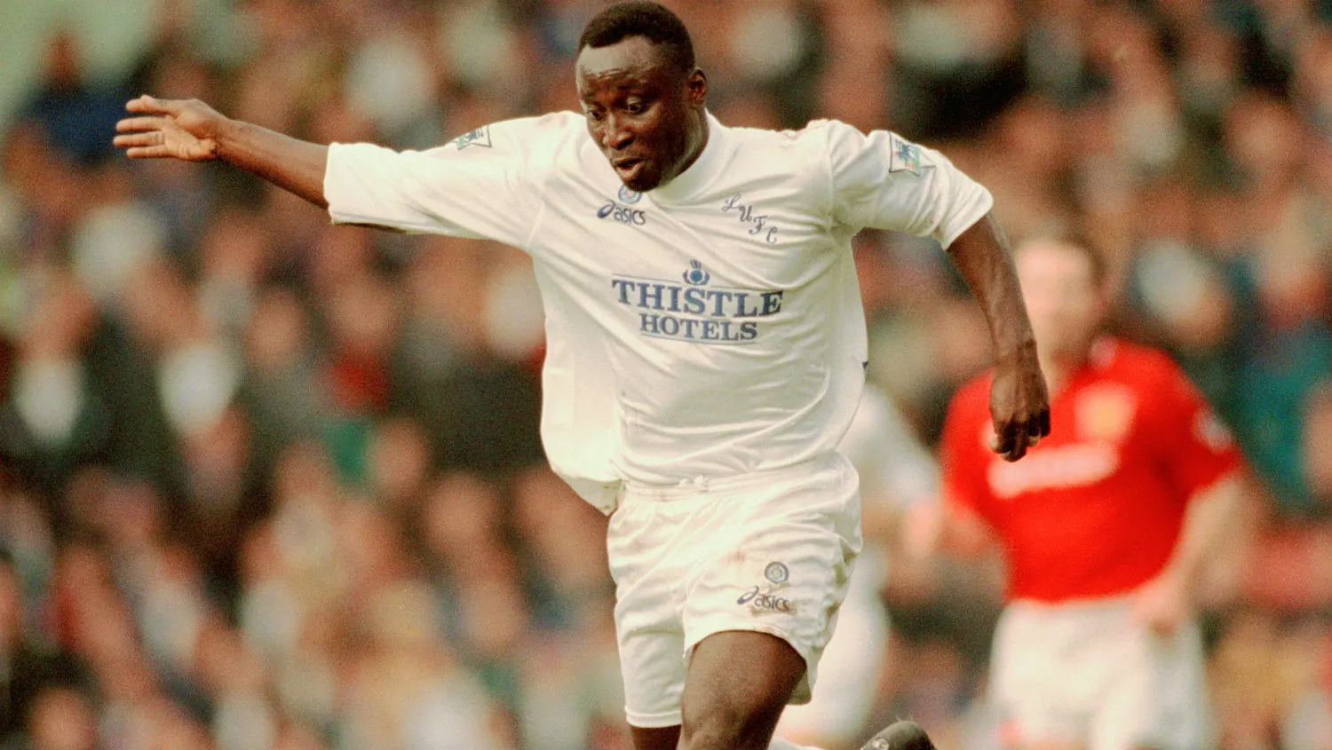 &Uacute;nico jogo de Premier League na v&eacute;spera de Natal foi h&aacute; 20 anos: Leeds 3 x 1 Man Utd