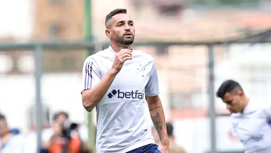 Paci&ecirc;ncia de Z&eacute; Ricardo com Gilberto dura dois jogos e mudan&ccedil;as devem ocorrer