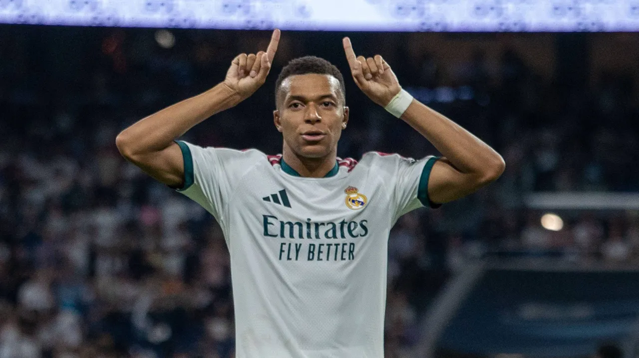 ‘Ele não é candidato da Bola de Ouro e finaliza melhor que Mbappé’, diz ex-jogador espanhol