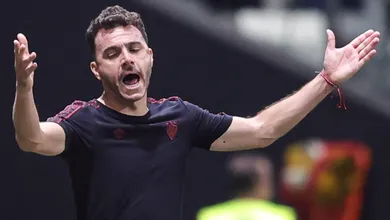 Insatisfeito com Mariano Soso, Sport analisa mercado de t&eacute;cnicos e j&aacute; tem um favorito