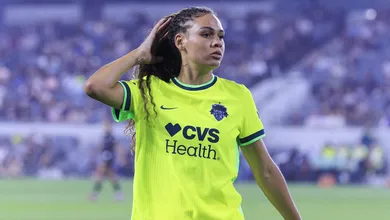 Por que veto da liga a contrato de campe&atilde; ol&iacute;mpica amea&ccedil;a o futebol feminino nos EUA