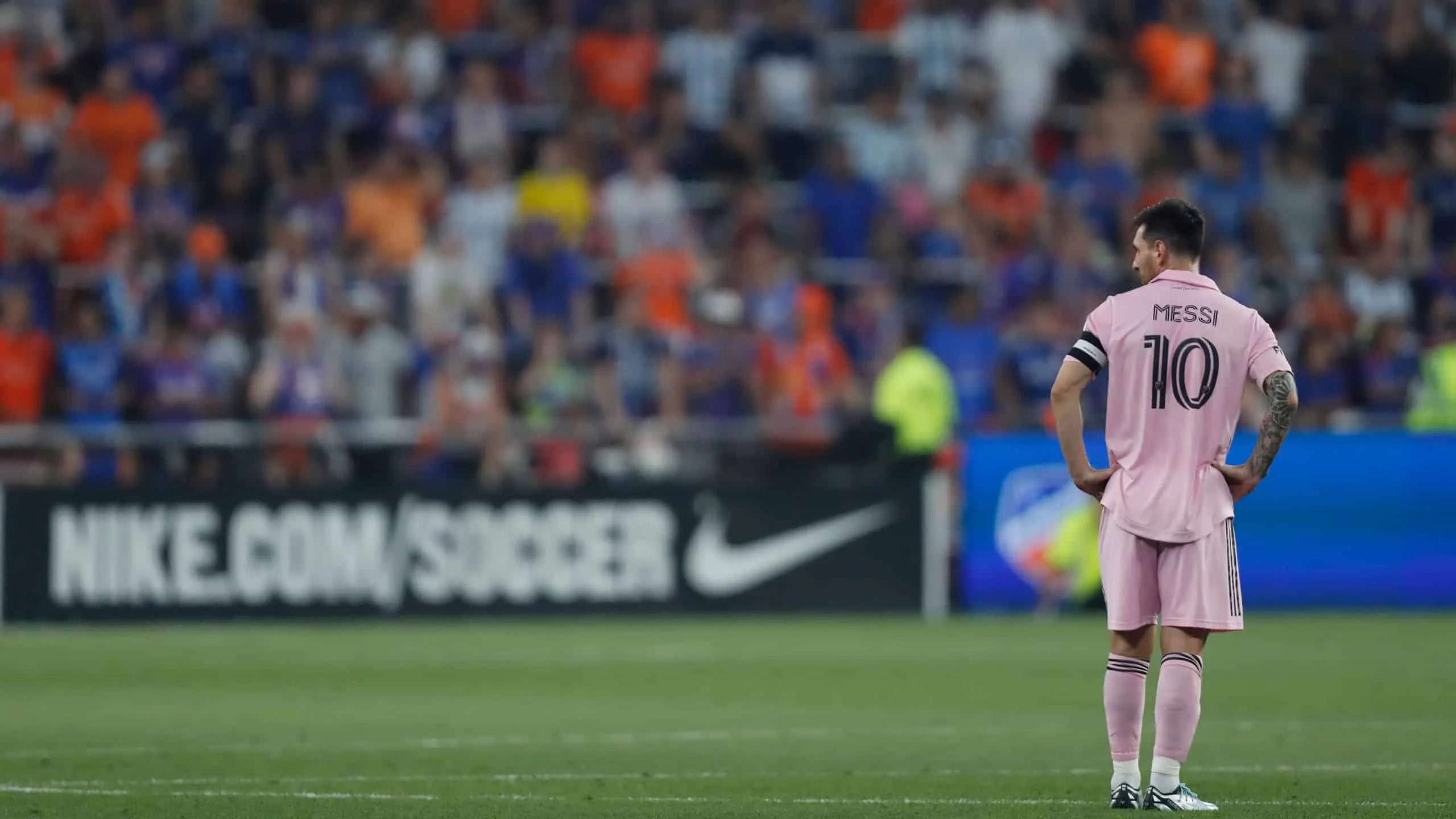 Futebol ao vivo: onde assistir aos jogos de hoje (26/08/2023)