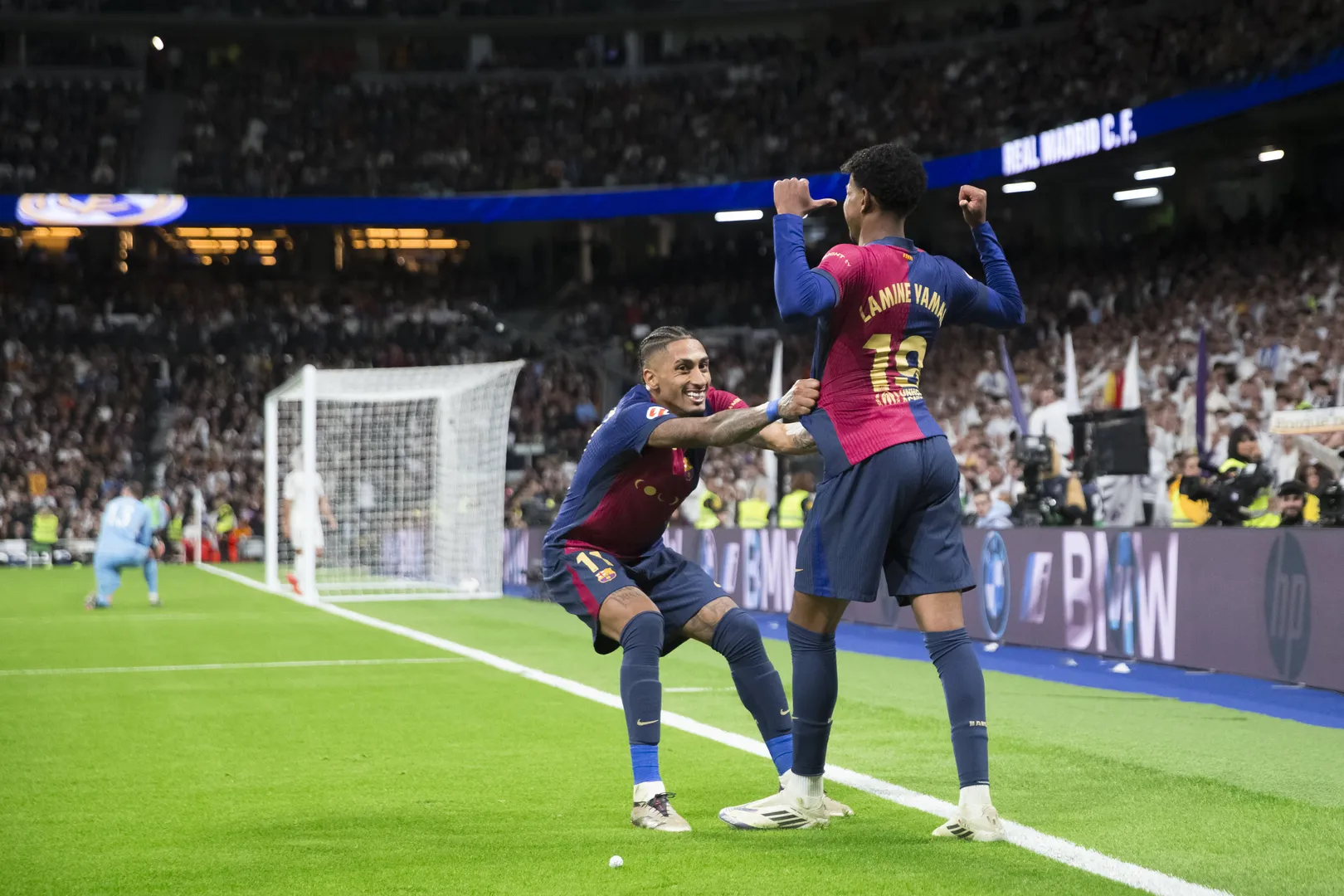 Foto: (Imago) - Raphinha e Lamine Yamal, do Barcelona