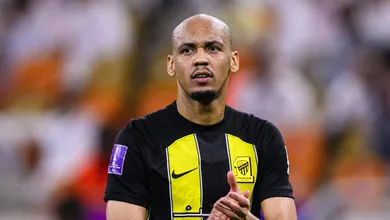 &lsquo;Liverpool est&aacute; desesperado&rsquo;: Fabinho comenta interesse da Ar&aacute;bia Saudita em Salah e Van Dijk