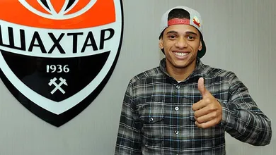 O futuro dir&aacute;: Taison fecha com Shakhtar por &euro; 15 milh&otilde;es