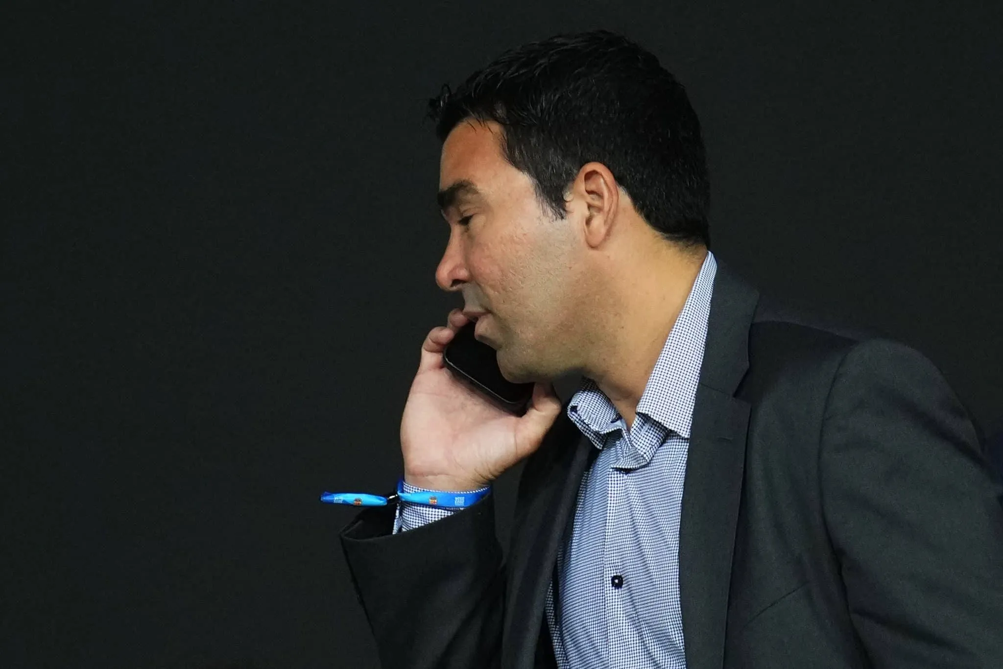 Deco acredita que seria erro trazer Mbapp&eacute; para o Barcelona em troca de dois titulares