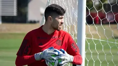 Flamengo: Rossi aposta em fama de pegador de p&ecirc;naltis para ser titular na Copa do Brasil