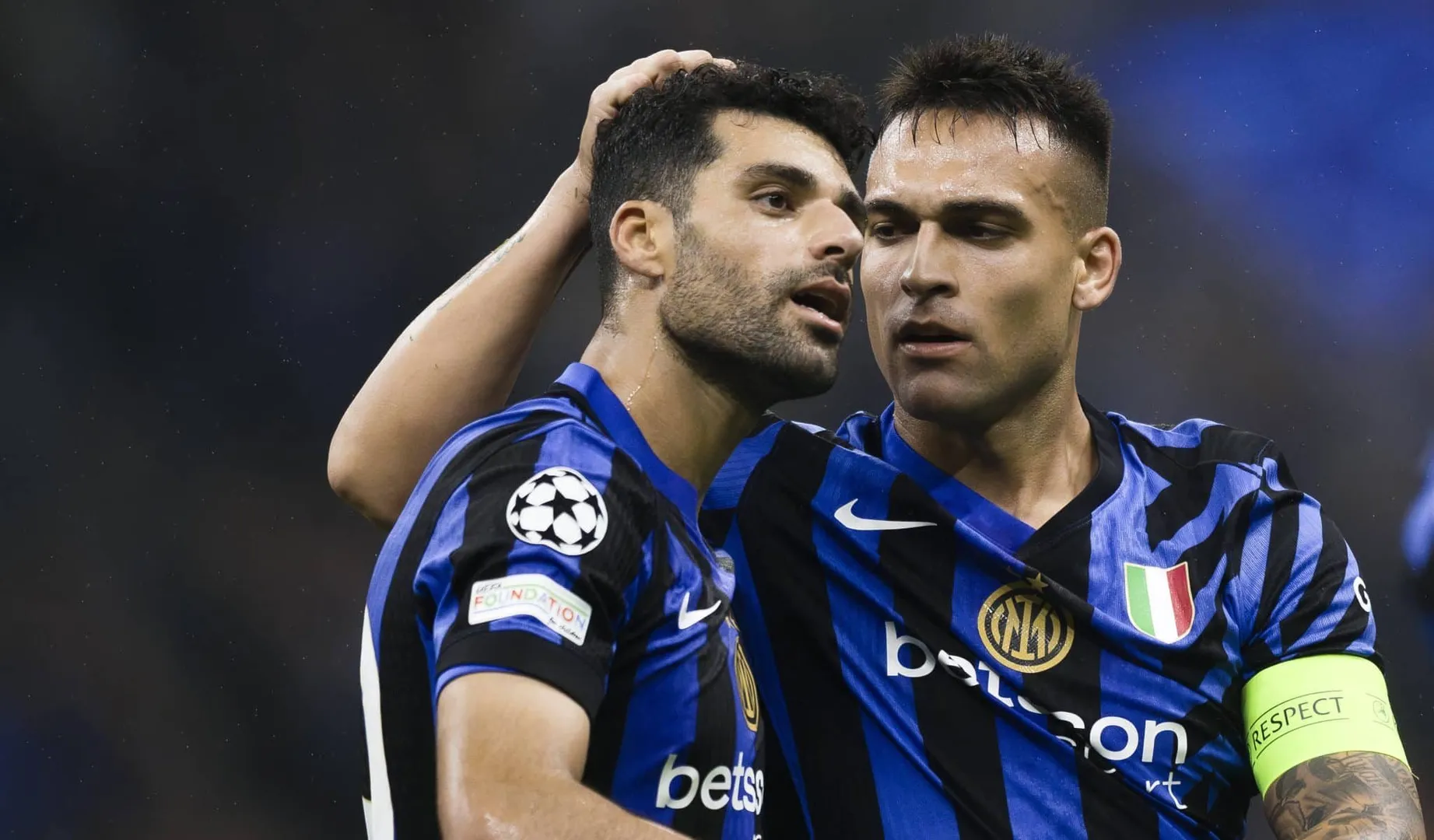 Taremi e Lautaro Mart&iacute;nez pela Inter de Mil&atilde;o