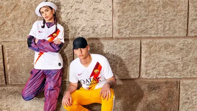 Nova camisa da Roma est&aacute; entre o time de quadribol da Grifin&oacute;ria e o dos funcion&aacute;rios da Nescau