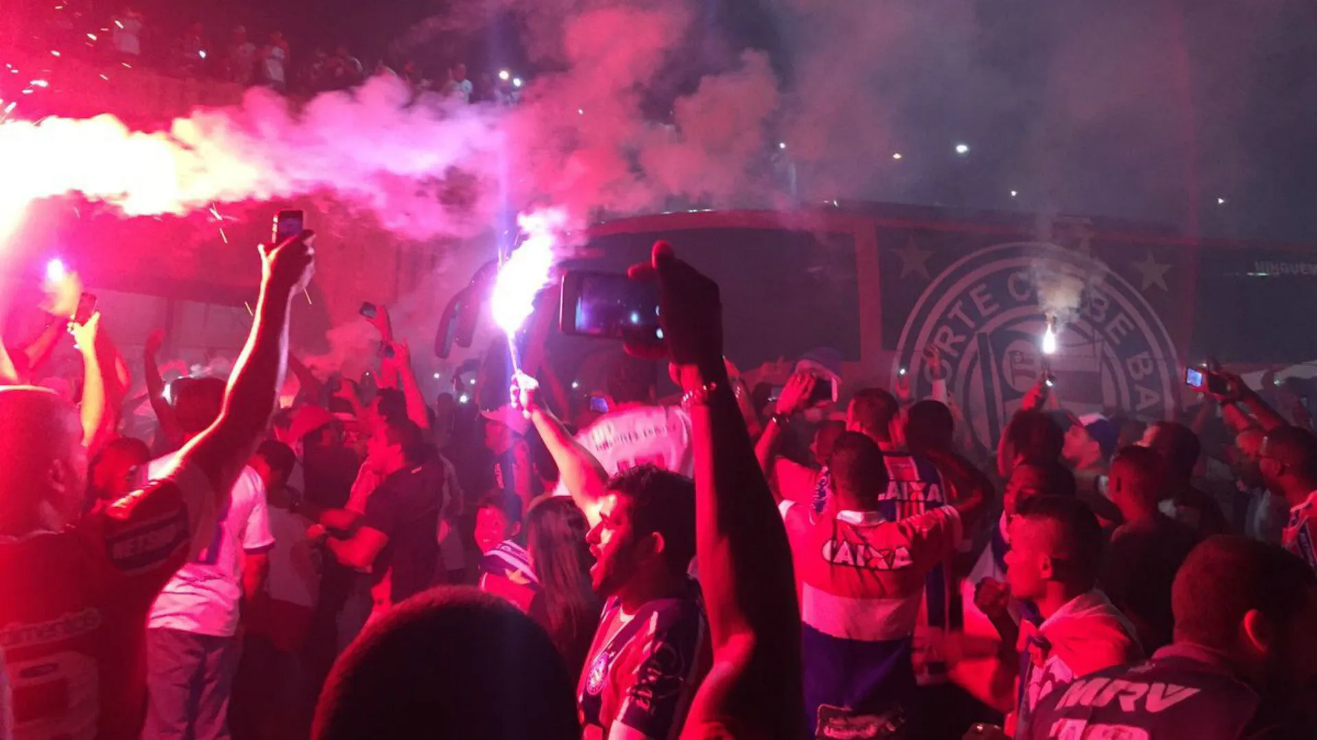 Assim foi a insanidade que acompanhou o Bahia na empreitada pelo tricampeonato do Nordeste