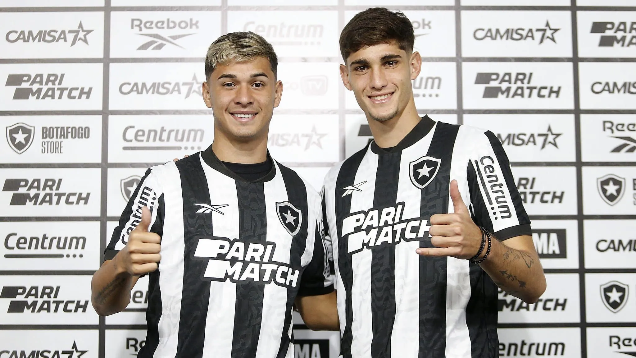De olho no mercado sul-americano, Botafogo apresenta dois jovens uruguaios