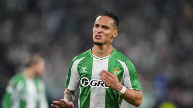 Com gola&ccedil;o, Antony refor&ccedil;a papel na mudan&ccedil;a de patamar europeu do Betis
