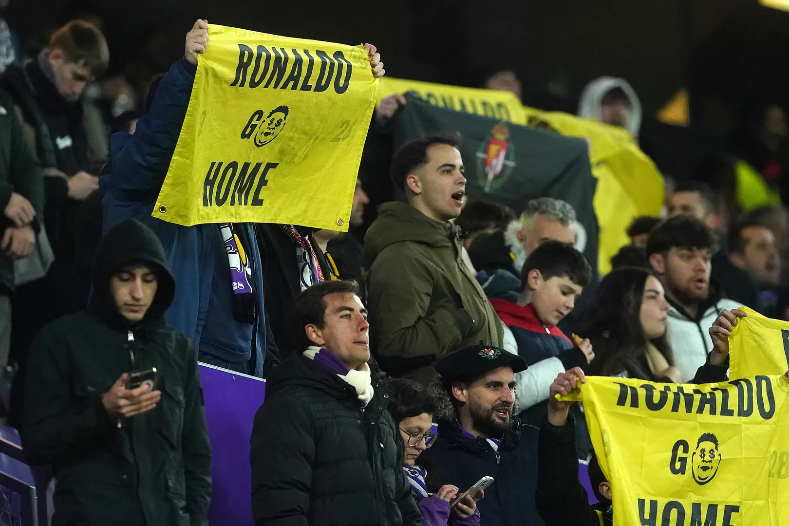 Torcida do Valladolid demonstra insatisfa&ccedil;&atilde;o com Ronaldo Fen&ocirc;meno ap&oacute;s mais uma campanha ruim do clube em LaLiga