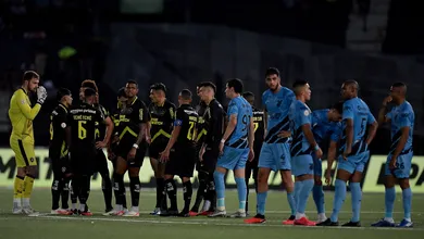 Confus&atilde;o em Botafogo x Athletico-PR &eacute; reflexo de um futebol desorganizado e pouco cuidado