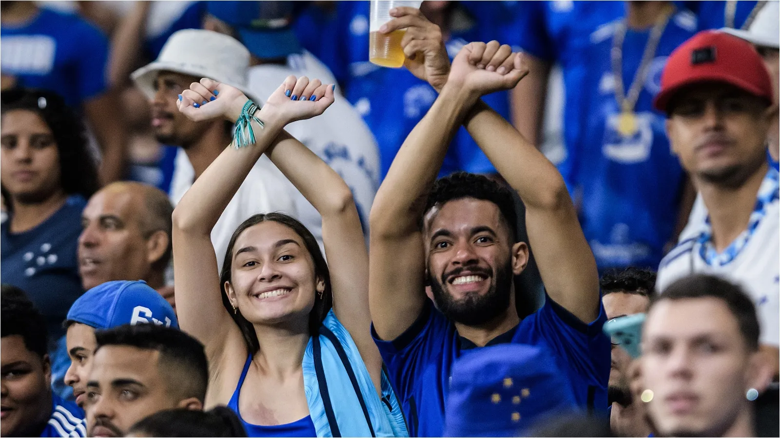 Cruzeiro atende pedido da torcida e lan&ccedil;a novo s&oacute;cio-torcedor; veja pre&ccedil;os e detalhes