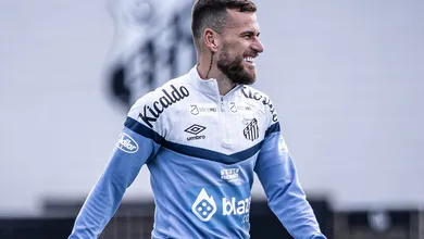 Ap&oacute;s ser relacionado pelo Santos para torneio no Catar, Lucas Lima acerta transfer&ecirc;ncia para o Sport