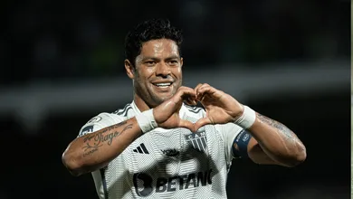 Hulk tem mais gols de falta que qualquer clube no Brasileir&atilde;o desde estreia pelo Atl&eacute;tico-MG