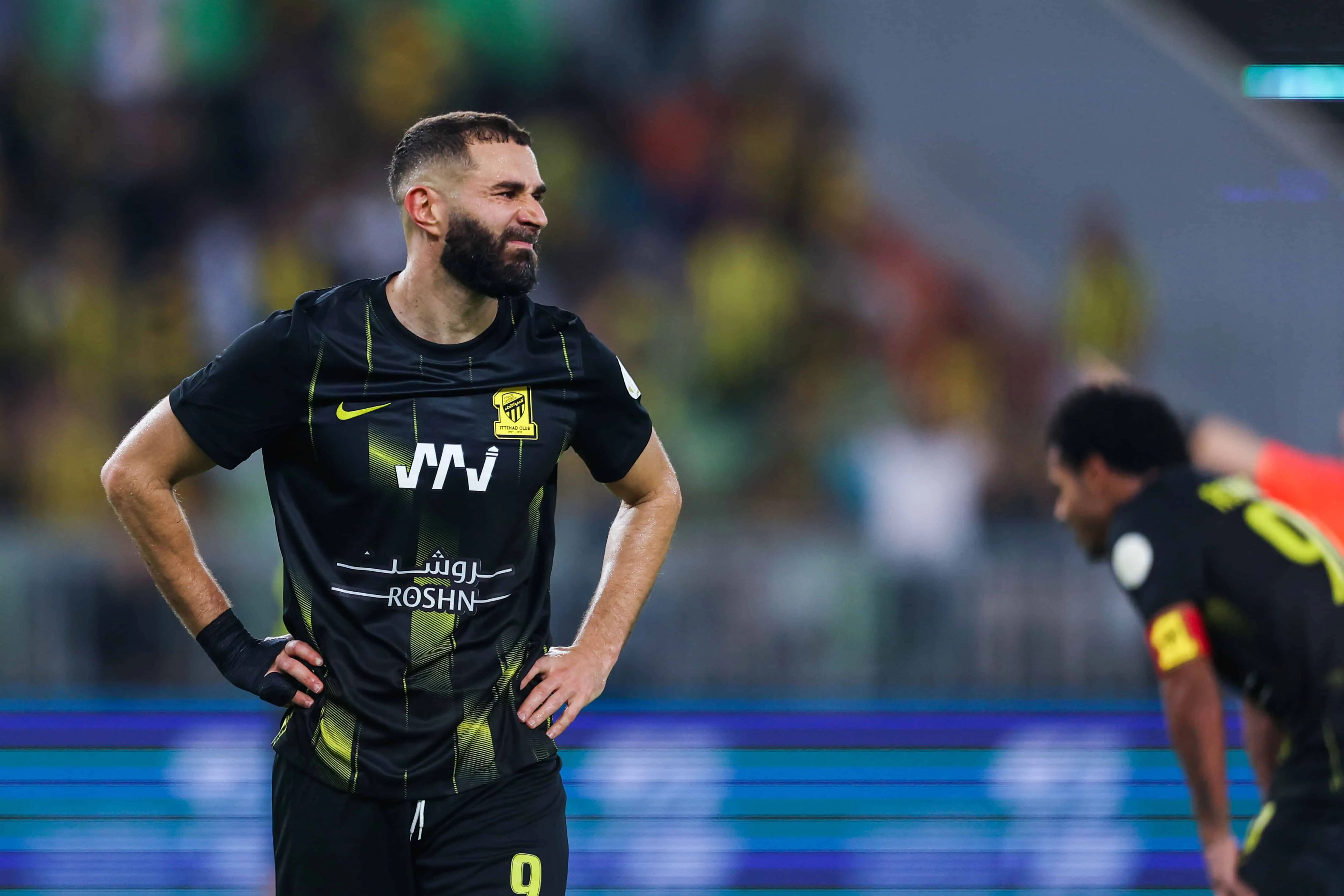 Benzema &eacute; a prova de que n&atilde;o existe futebol sem cobran&ccedil;as (em qualquer lugar do mundo)
