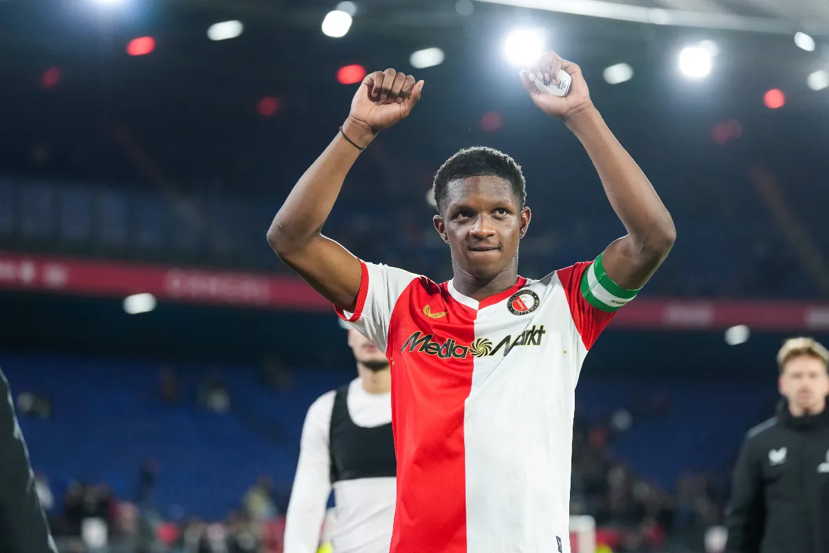 Manchester City monitora prod&iacute;gio neerland&ecirc;s para janela do meio do ano