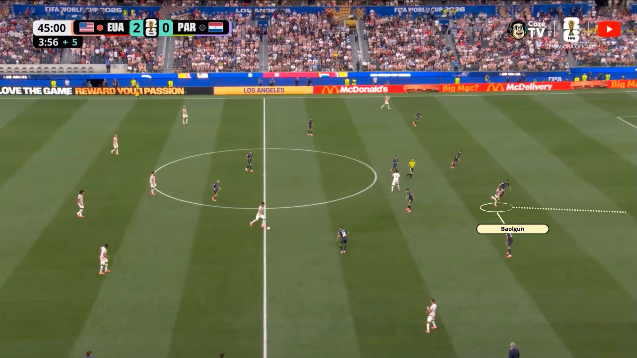 Movimento de Balogun contra o Paraguai antes de gol dos EUA