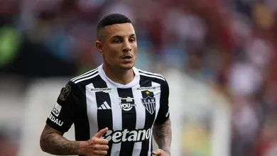 Arana surpreende ao citar t&eacute;cnico criticado no Brasil como crucial para carreira