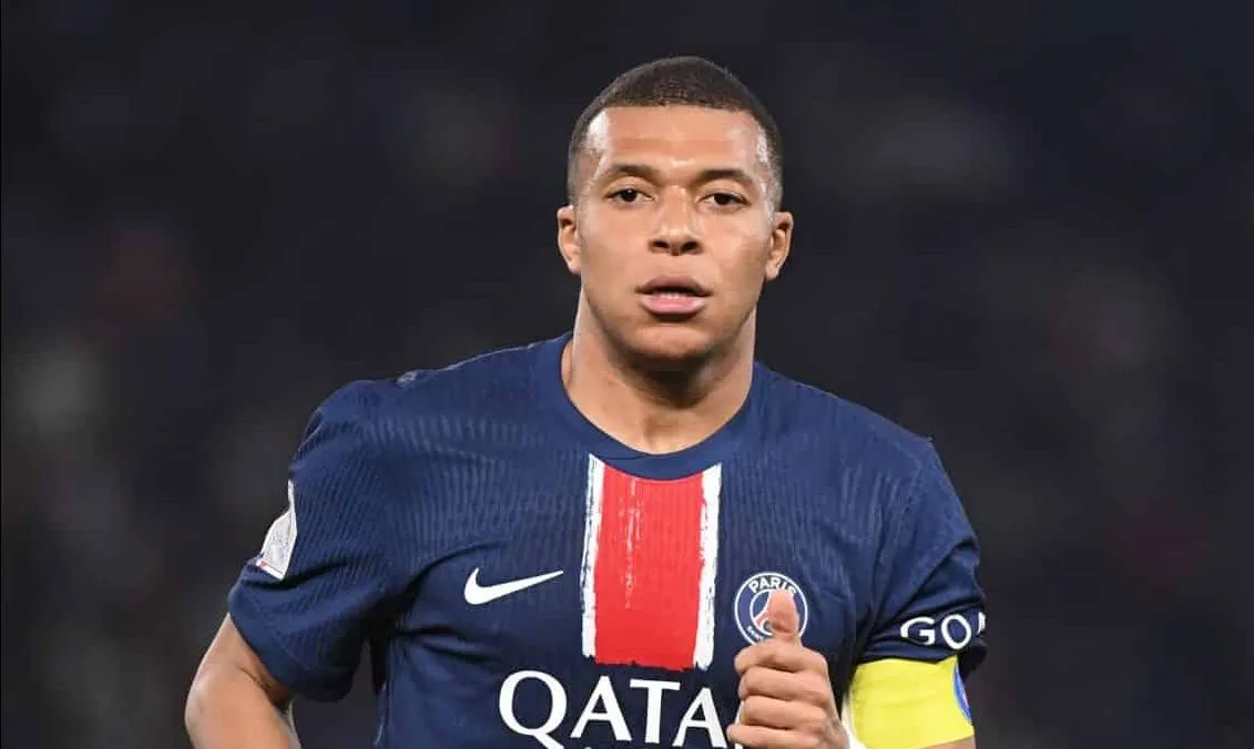 Homenagem e vaias: como foi a &uacute;ltima noite de Mbapp&eacute; pelo PSG em Paris