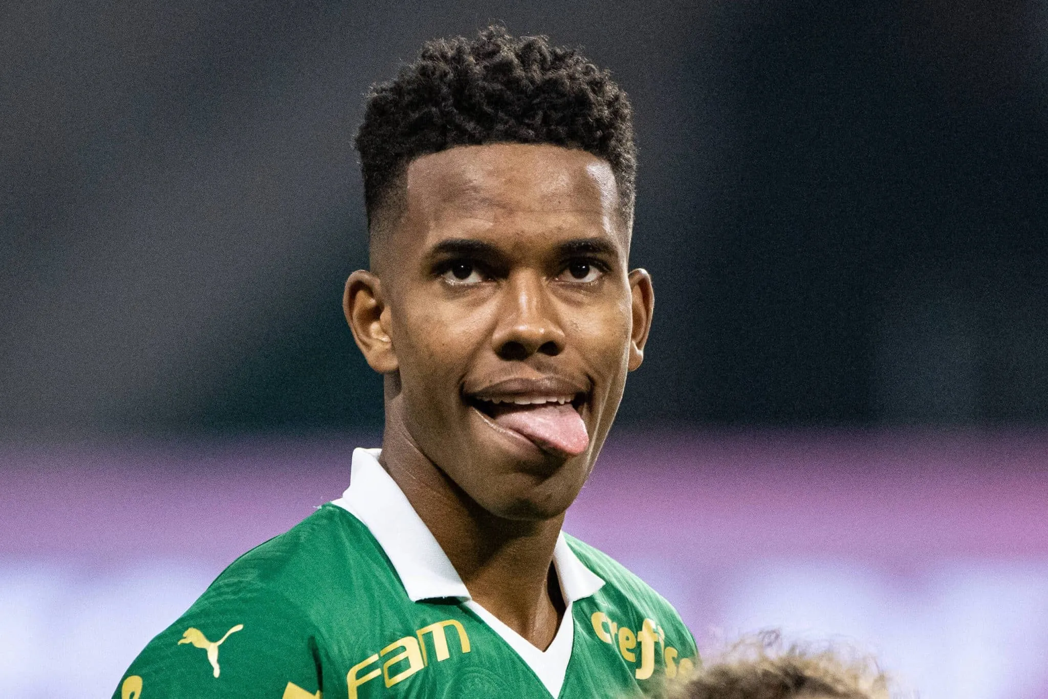 Al&eacute;m do bi brasileiro com o Palmeiras, Est&ecirc;v&atilde;o mira marca hist&oacute;rica individual