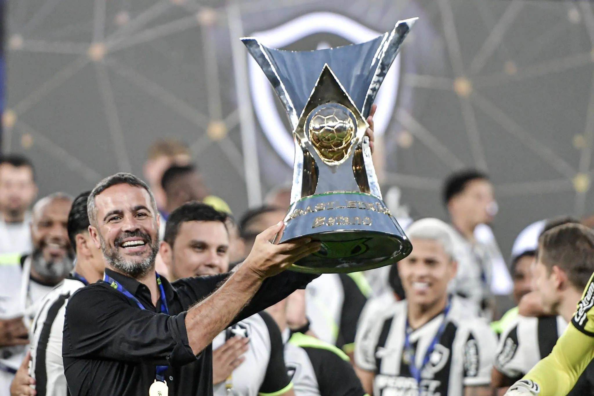 CBF divulga sele&ccedil;&atilde;o do Brasileir&atilde;o 2024 com dom&iacute;nio do Botafogo, mas aus&ecirc;ncia sentida