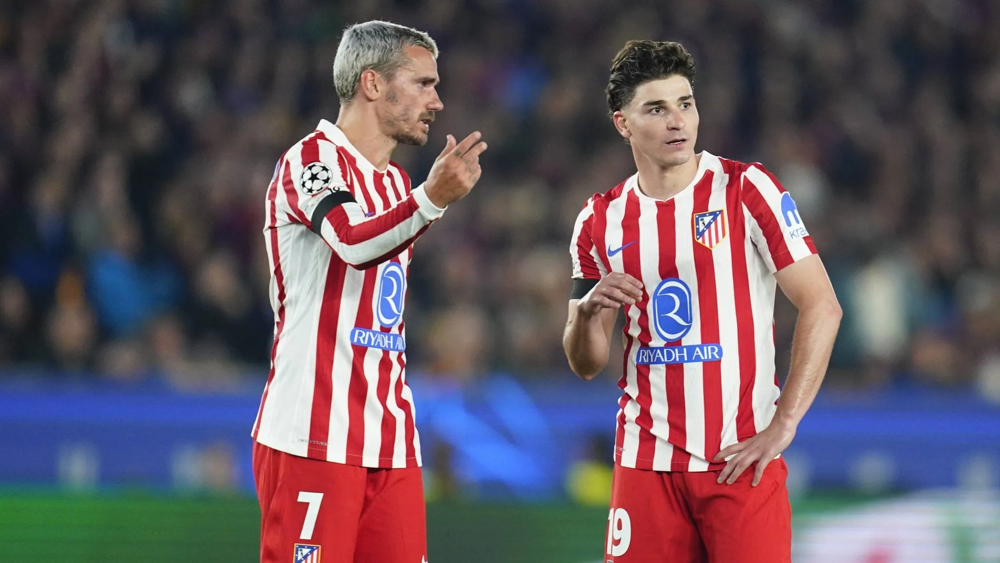 Sem Barcelona ou Arsenal, Juli&aacute;n Alvarez precisa copiar Griezmann no Atl&eacute;tico de Madrid