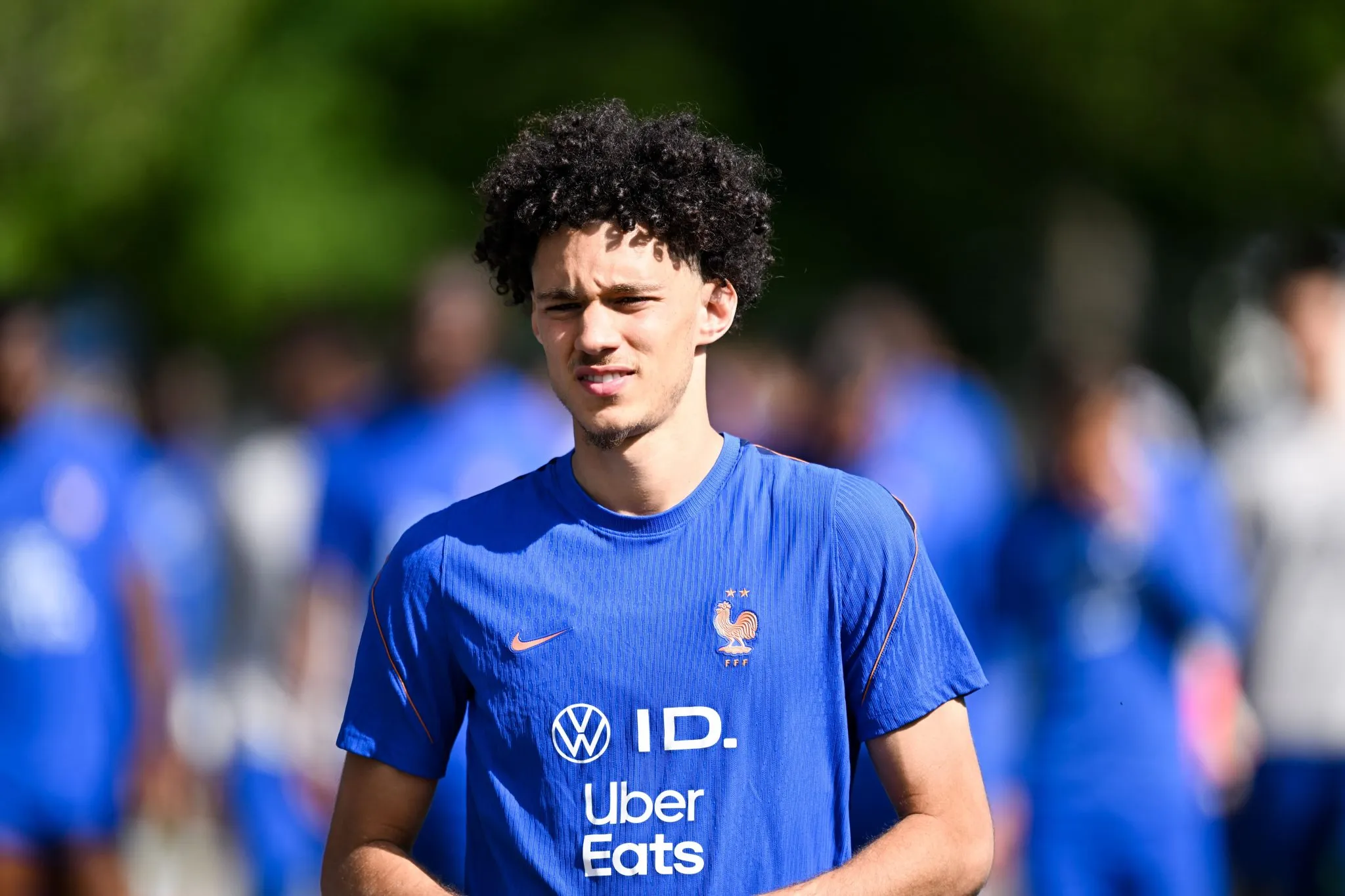 Akliouche durante treino da sele&ccedil;&atilde;o francesa