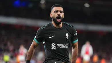 O maior pesadelo do Arsenal: Salah honra papel de carrasco e salva Liverpool